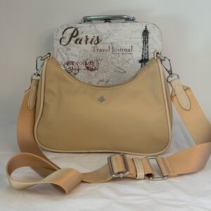 🌸Peta + Jain pre-owned Cream Travel Bag.